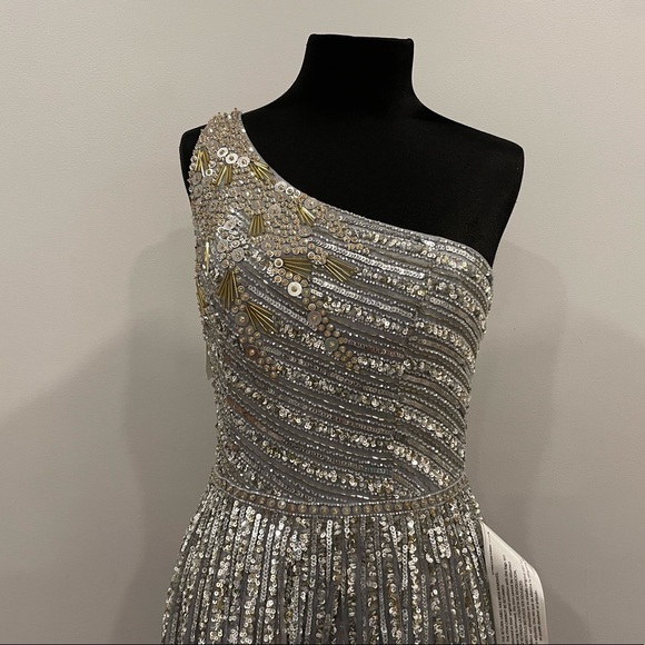 Mac Duggal 5220 Silver Sequin One Shoulder Gown 6 - Picture 3 of 10